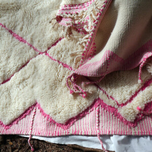ivory pink moroccan rug