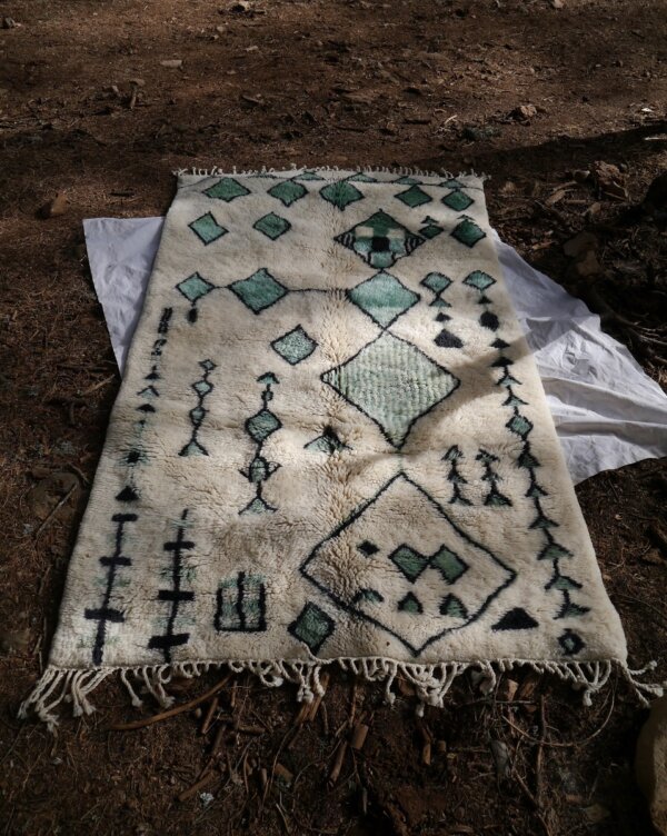 ivory green moroccan rug