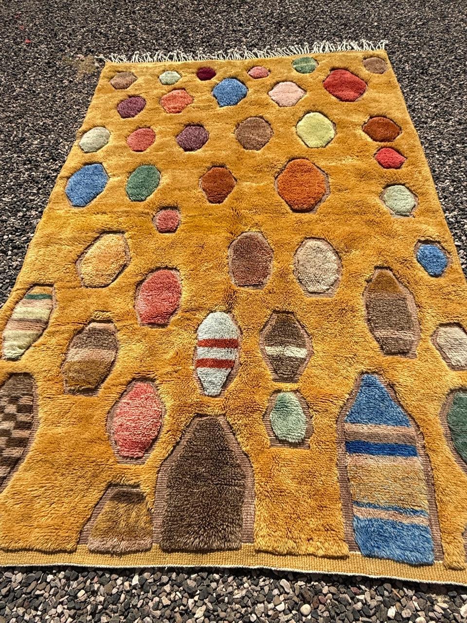 Moroccan rug 6.5 x 9.8 feet - Image 5