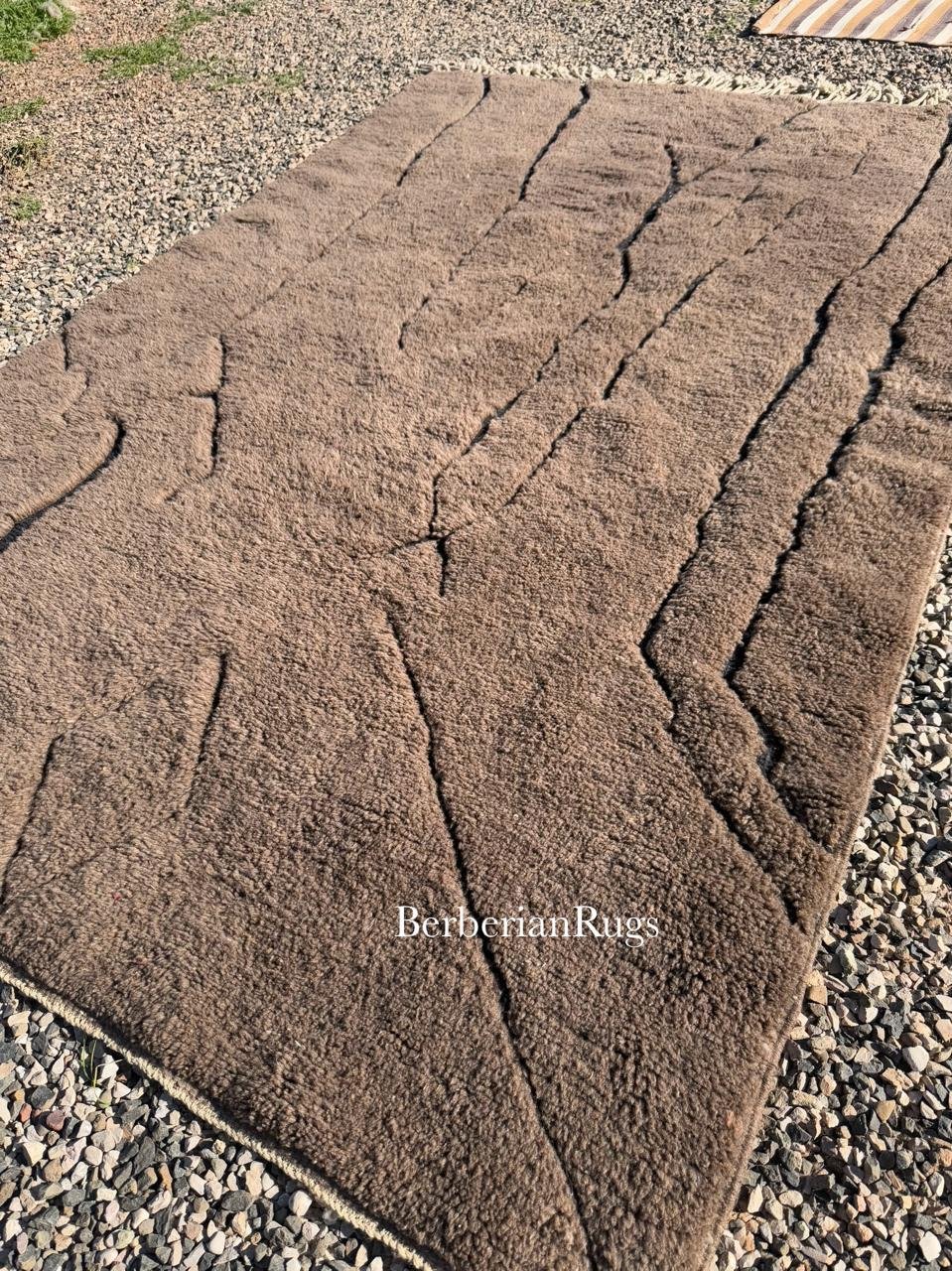 Moroccan rug brown - Image 4