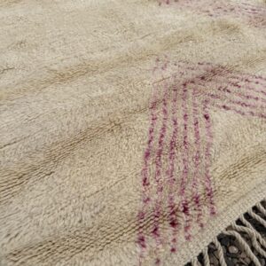 Alternative view of Moroccan Berber Ivory  : 8x10 feet