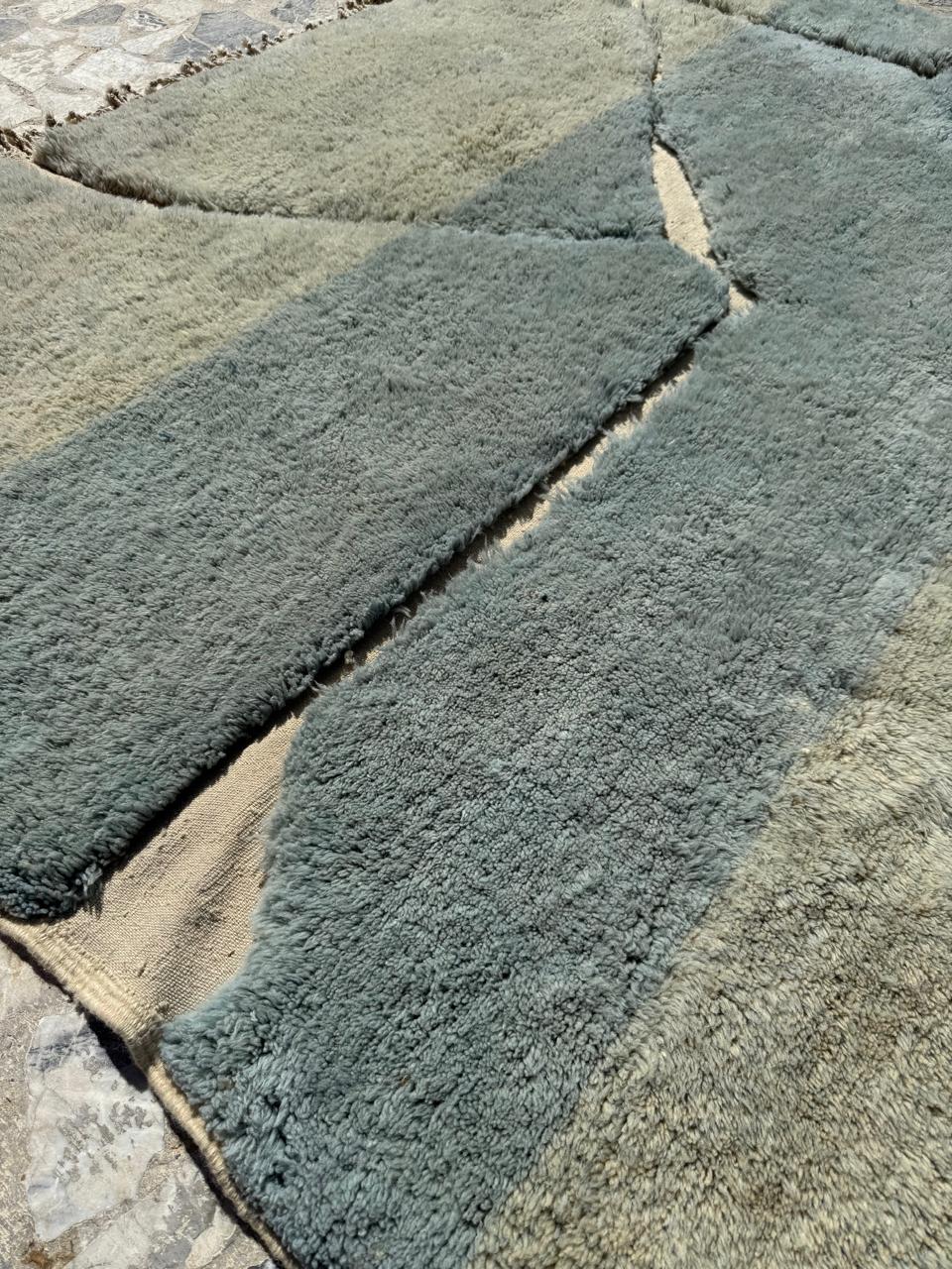 Handmade Blue Beni Mrirt Rug : 9x12 Feet - Image 2