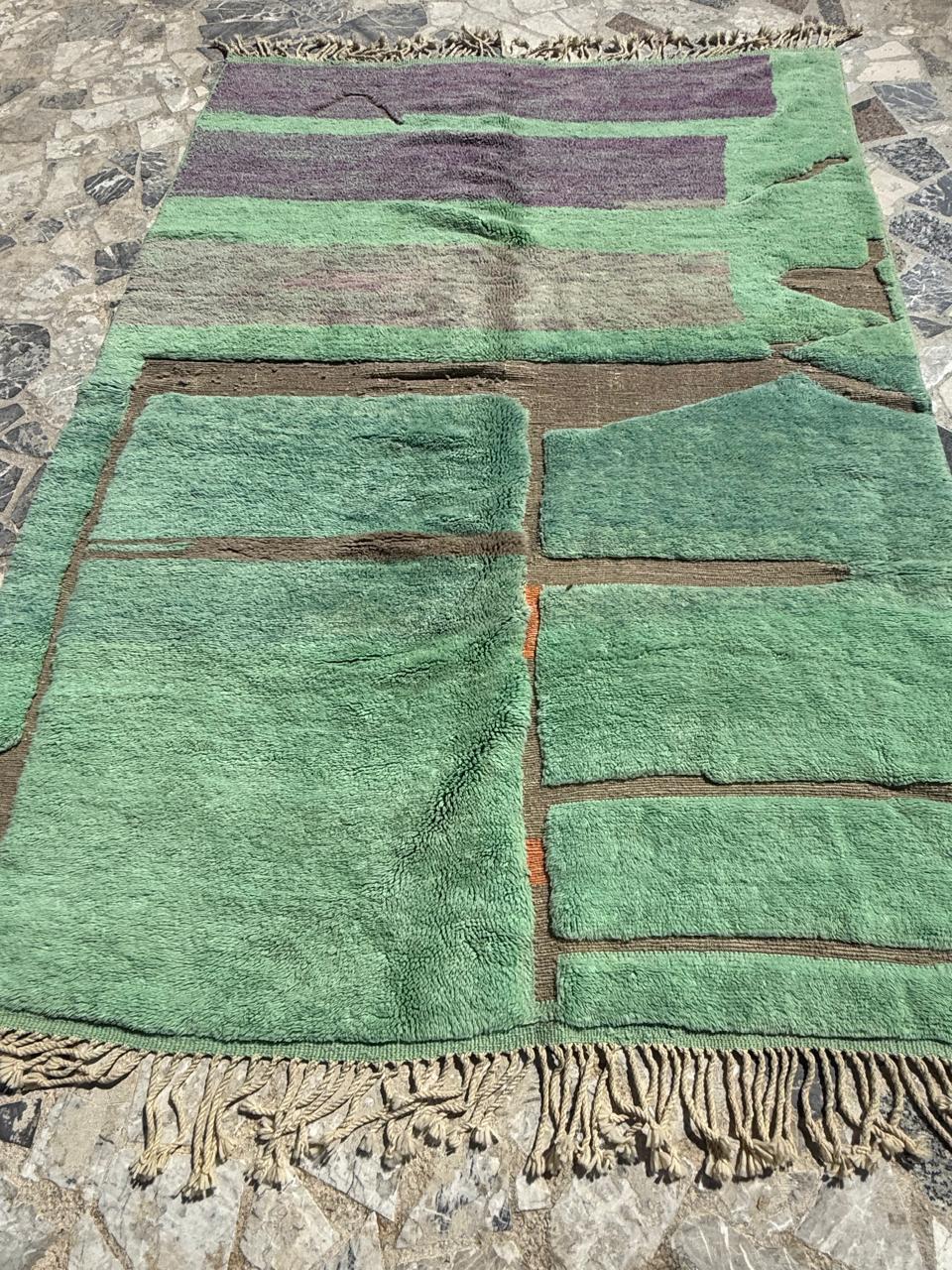 Moroccan Rug Green : 7.2 x 10.3 feet - Image 3