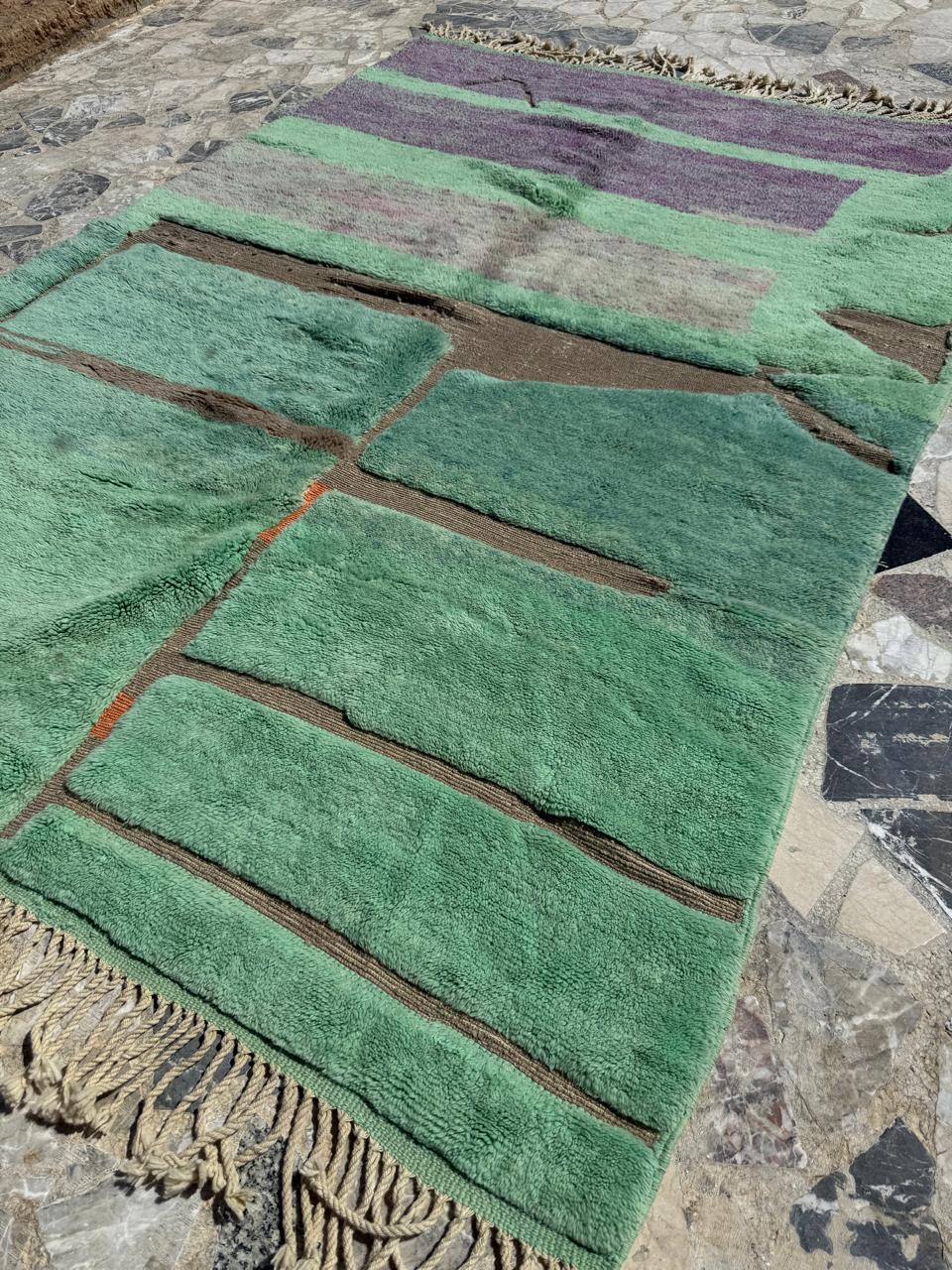 Moroccan Rug Green : 7.2 x 10.3 feet - Image 4