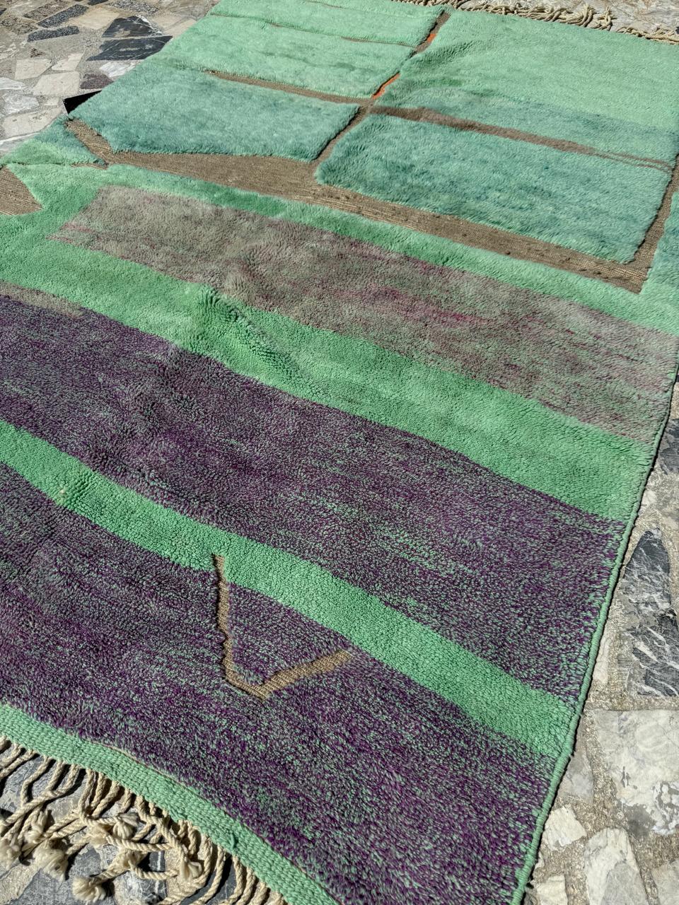 Moroccan Rug Green : 7.2 x 10.3 feet - Image 6