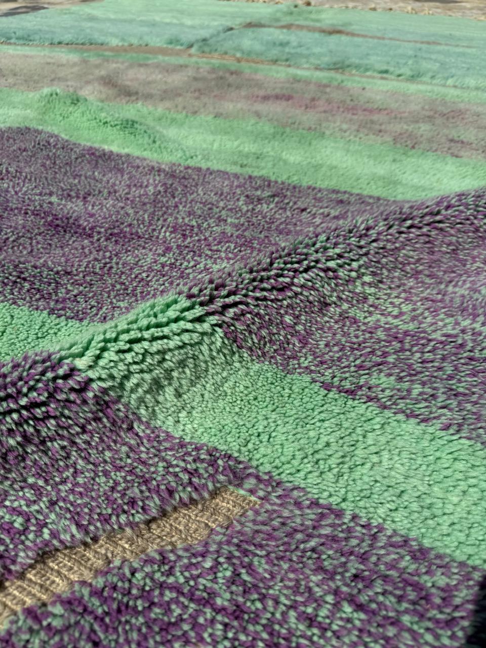 Moroccan Rug Green : 7.2 x 10.3 feet - Image 2