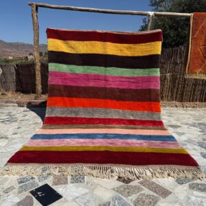 Colorfull Moroccan Rug : 6.5 x 9.8 Feet