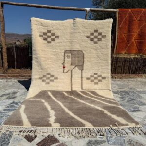 Moroccan Rug : 6 x 9 Feet
