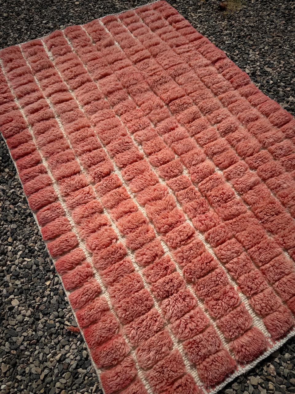 Moroccan Rug : 4 x 6 Feet - Image 3