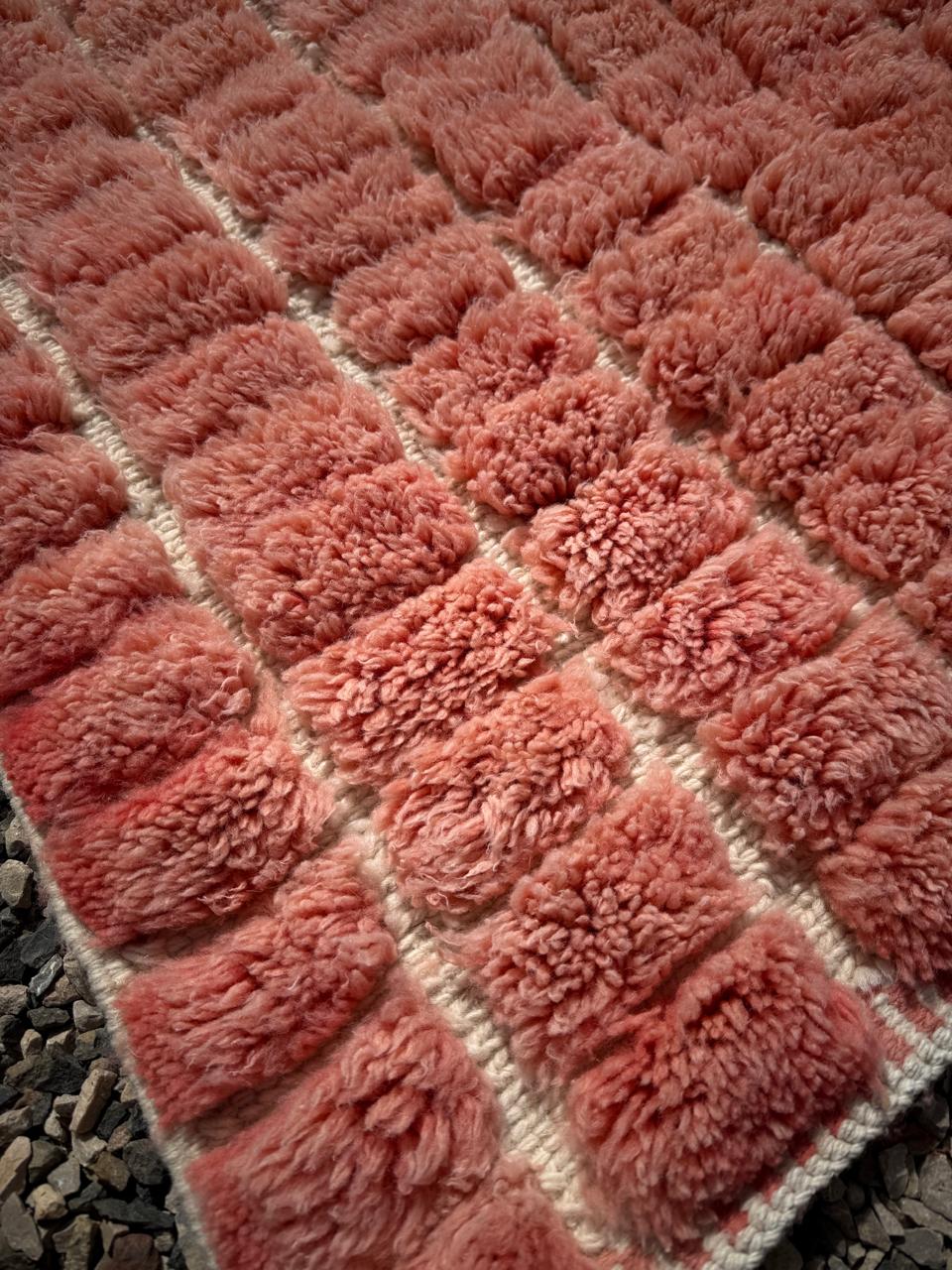 Moroccan Rug : 4 x 6 Feet - Image 2