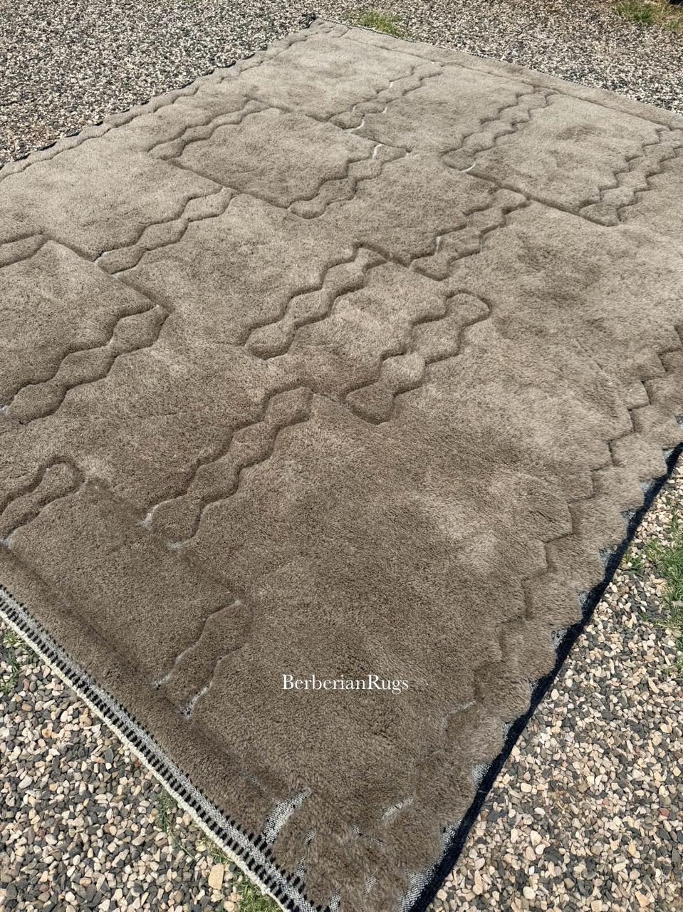 Moroccan rug Neutral color - Image 2