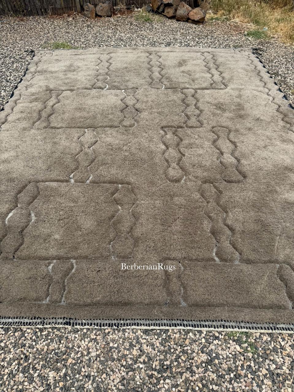 Moroccan rug Neutral color - Image 7